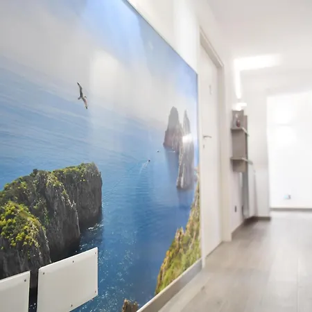 Di Vaio S Adiacente Metro Rione Alto 4* Napoli