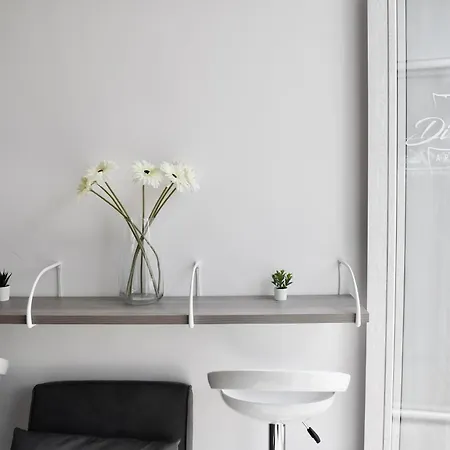 Di Vaio S Adiacente Metro Rione Alto Napoli