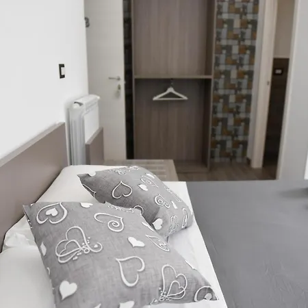 Di Vaio S Adiacente Metro Rione Alto 4*