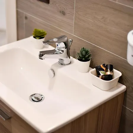 Di Vaio S Adiacente Metro Rione Alto Napoli