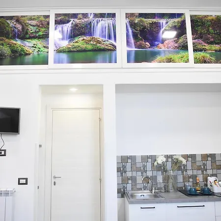 Di Vaio S Adiacente Metro Rione Alto Affittacamere