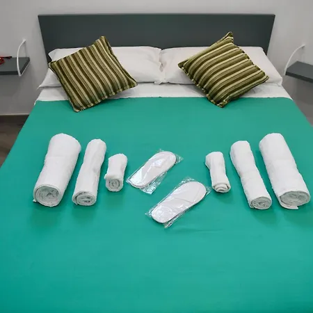 Di Vaio S Adiacente Metro Rione Alto Affittacamere 4*