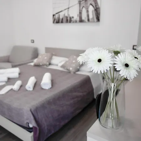 Di Vaio S Adiacente Metro Rione Alto Affittacamere